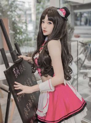 女人脱了内裤趴开腿让男躁动态图